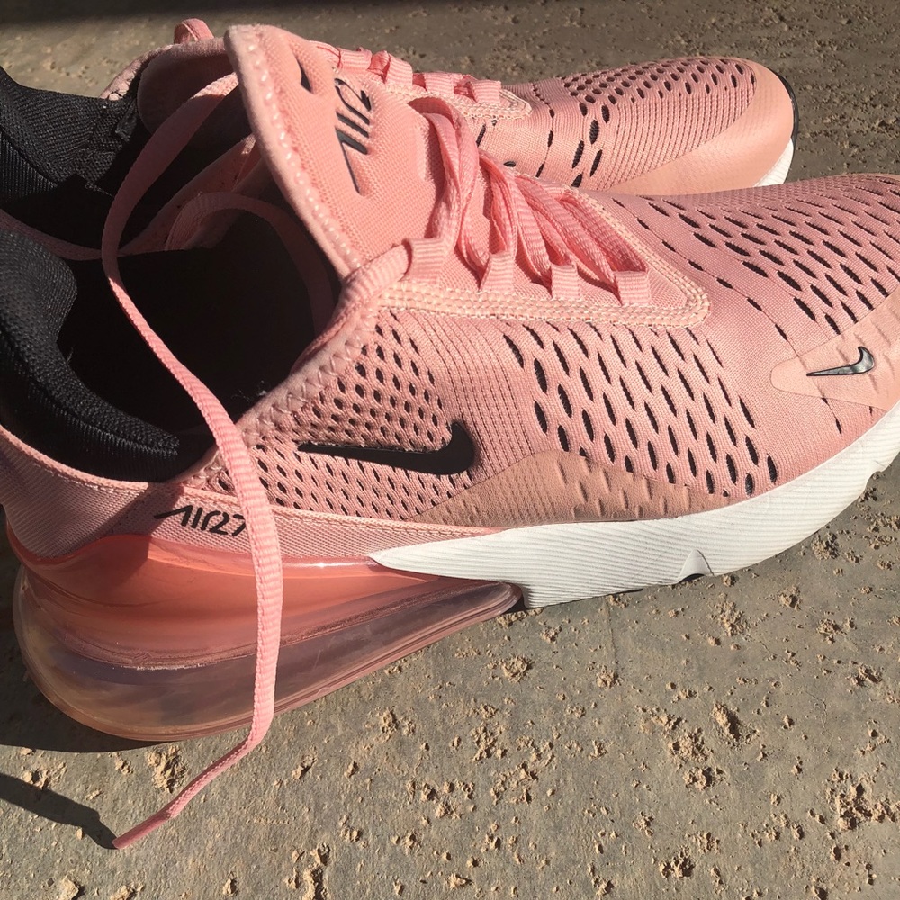 Nike 270 airmax size 8 1/2 woman’s